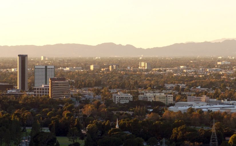 561662000000680304_zc_v17_burbank_media_district_from_griffith_park_2015_11_07_825x510